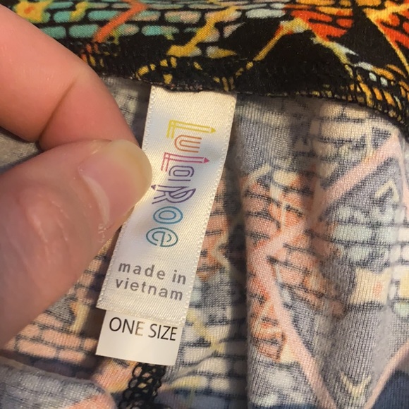 LuLaRoe Leggings OS - Picture 4 of 4